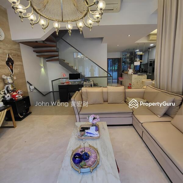 Condominium for Rent: D05, 126000