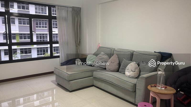 Prop-GPT: HDB Flat: D18 Tampines 610B Tampines North Drive 1