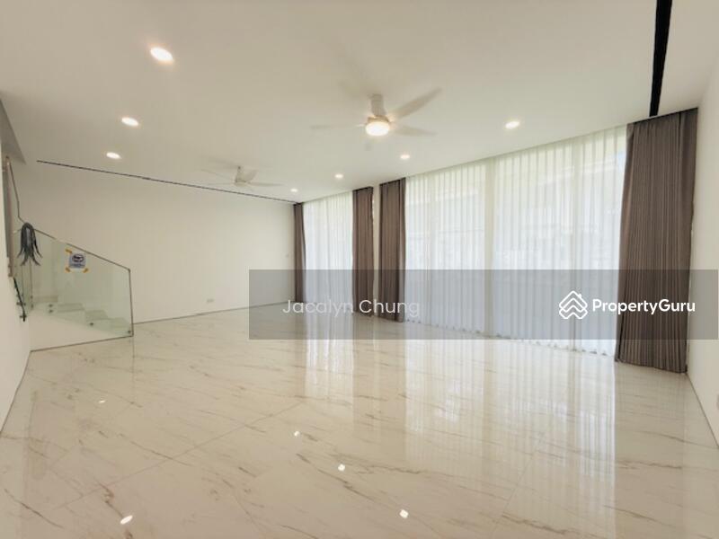 Newly renovated with a spacious garden and swimming pool