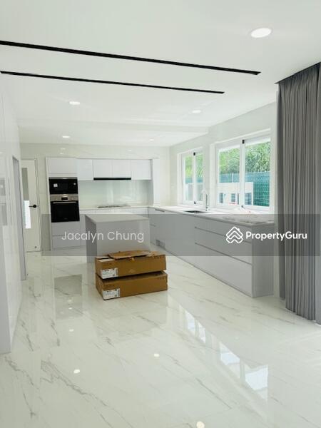 Newly renovated with a spacious garden and swimming pool