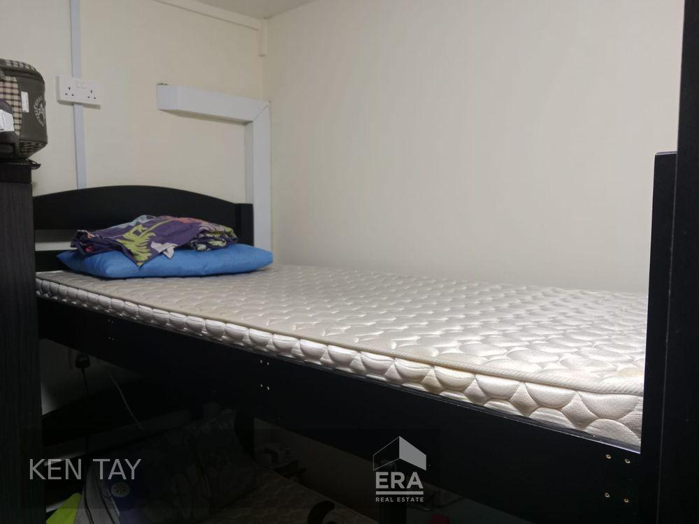 HDB - 1 room for Rent: Hougang Avenue 8, Hougang, D19, 530636