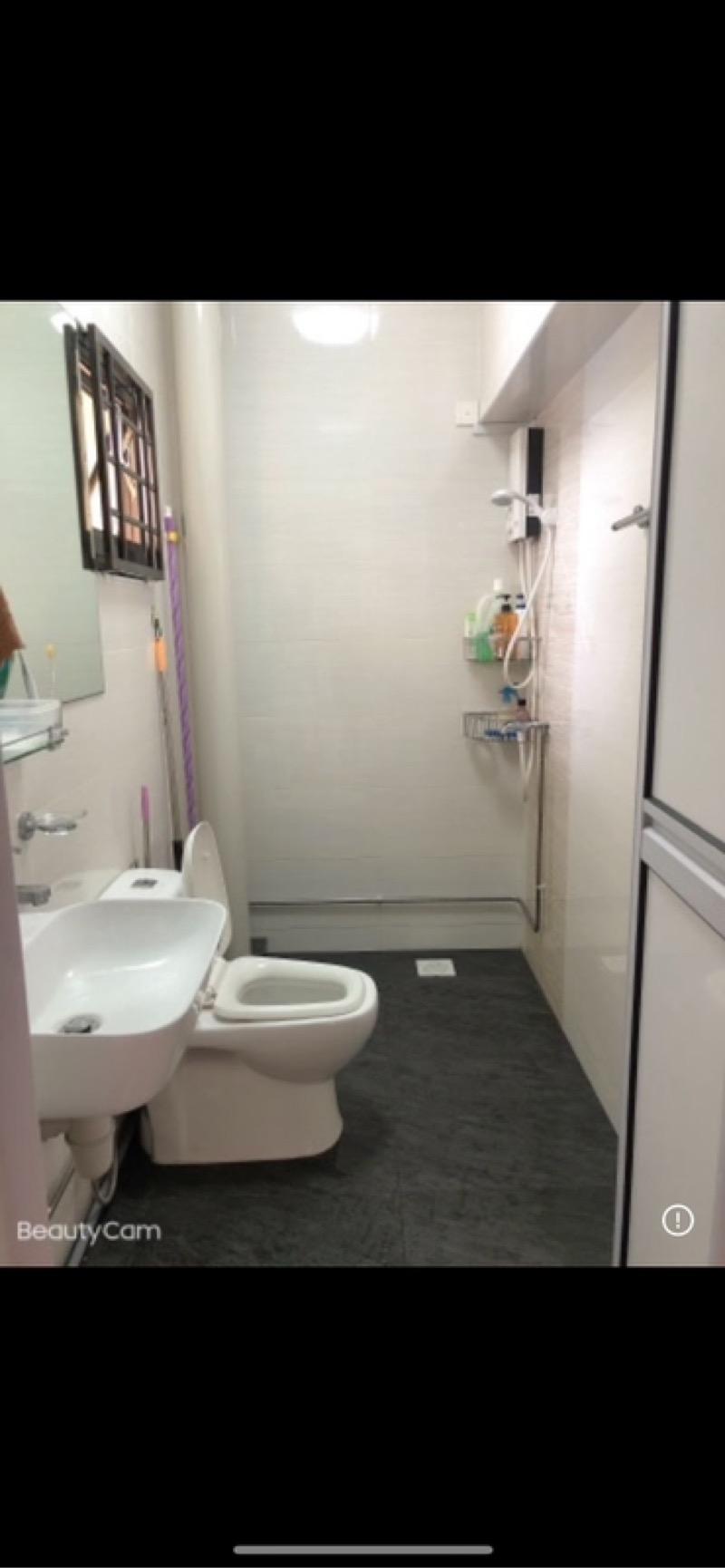 652A Jurong West Street 61 HDB Apartment Room Rental, $950, 1 Bed 1 Bath 1,937 sqft $0.49 psf
