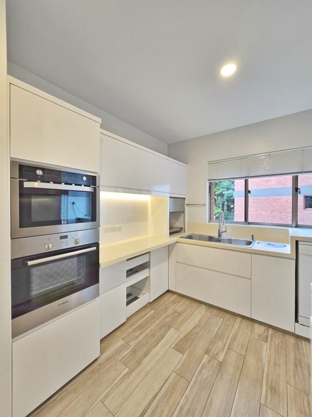 Woollerton Park Apartment For Rent, $11,000, 3 Bed 4 Bath 2,350 sqft $4.68 psf