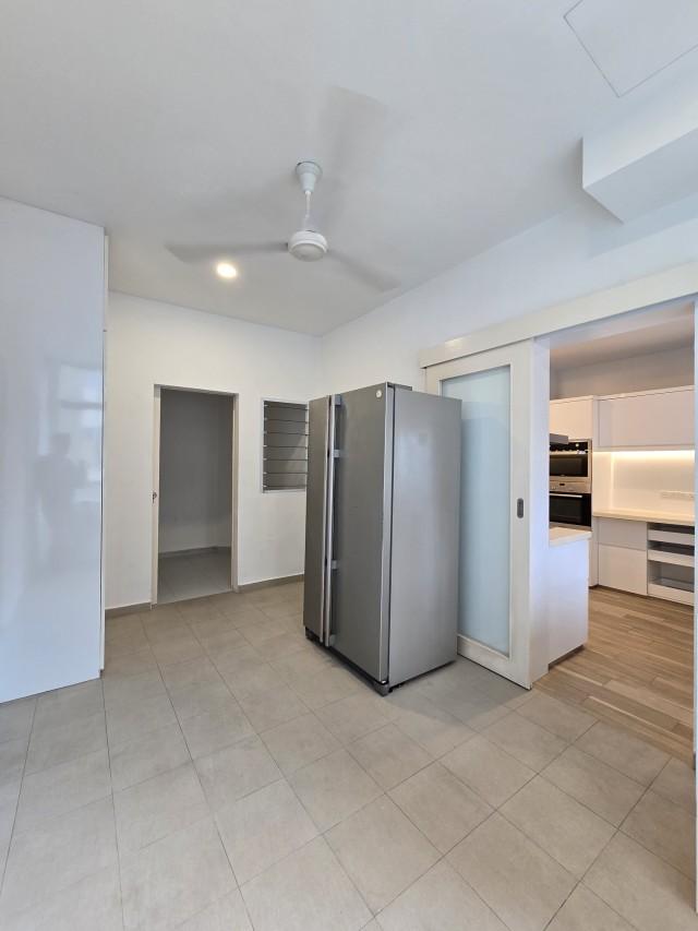 Woollerton Park Apartment For Rent, $11,000, 3 Bed 4 Bath 2,350 sqft $4.68 psf