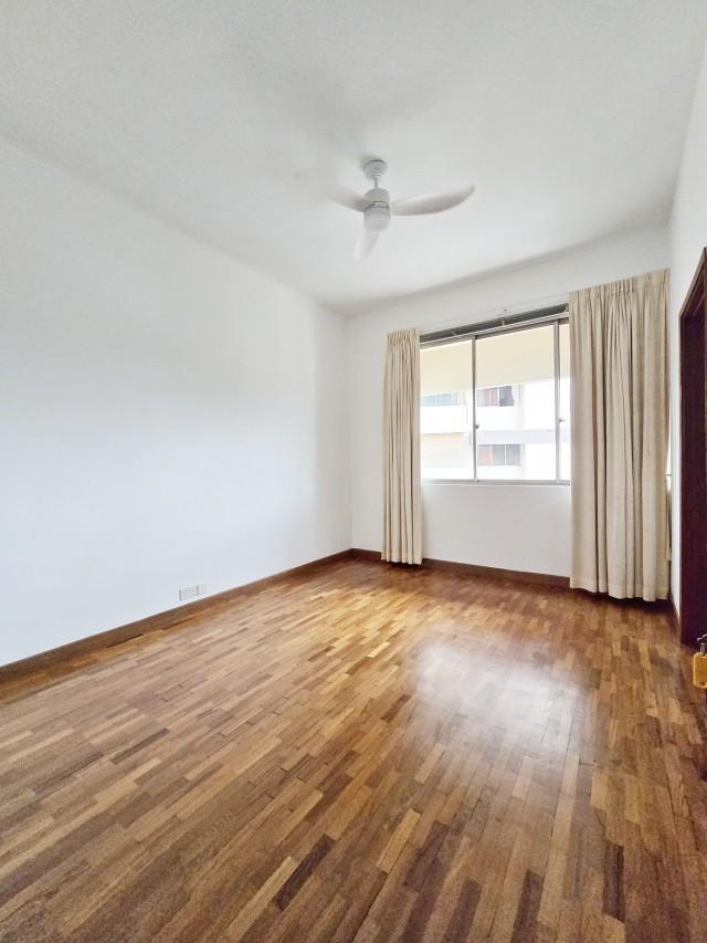 Woollerton Park Apartment For Rent, $11,000, 3 Bed 4 Bath 2,350 sqft $4.68 psf