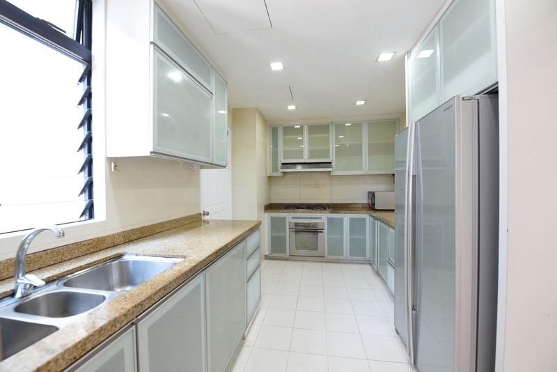 Spring Grove Condominium For Rent, $9,800, 5 Bed 3 Bath 1,789 sqft $5.48 psf