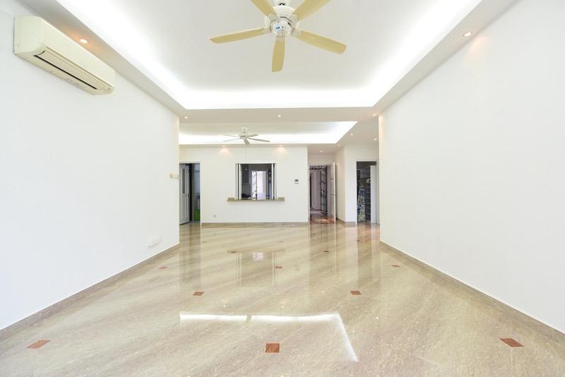 Spring Grove Condominium For Rent, $9,800, 5 Bed 3 Bath 1,789 sqft $5.48 psf