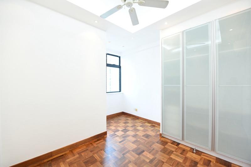 Spring Grove Condominium For Rent, $9,800, 5 Bed 3 Bath 1,789 sqft $5.48 psf