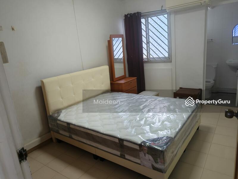 207 Serangoon Central