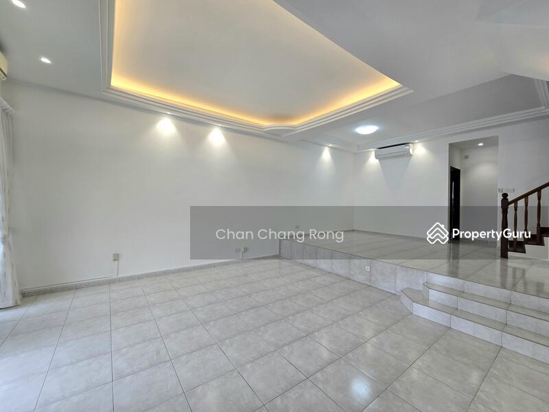 Prop-GPT: Terrace: D16 Bayshore Canary Park