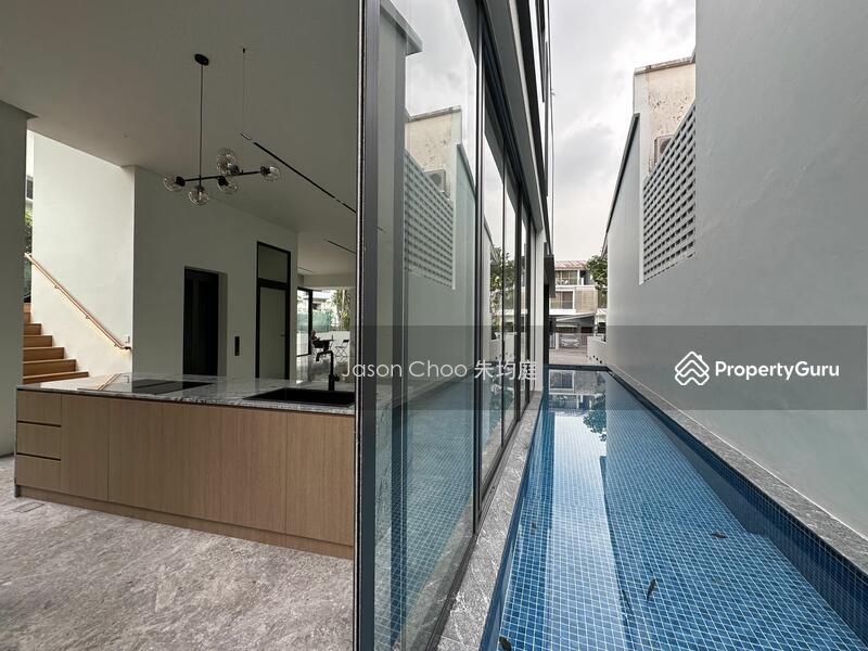 Prop-GPT: Detached: D10  Goldhill Brand New Bungalow Within 1km Acs & Scgs