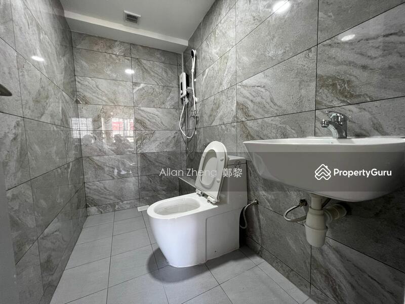 People's Park Complex