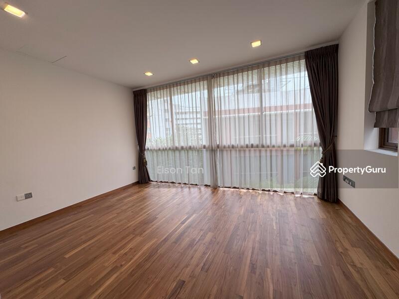 Condominium - Cluster House for Rent: Serangoon, D19, 557749