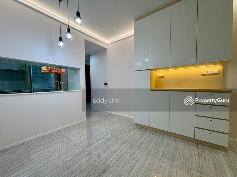 Prop-GPT: Condominium: D14 Paya Lebar Parc Esta