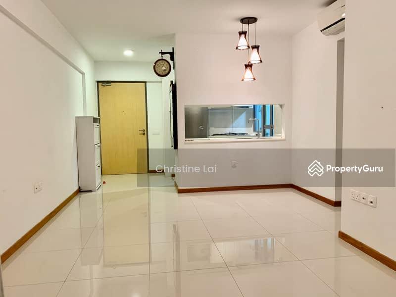 Prop-GPT: HDB Flat: D18 Tampines 520A Tampines Central 8