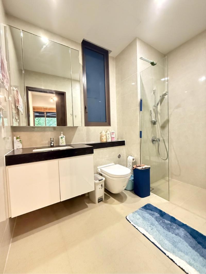 Archipelago Condominium For Rent, $4,700, 2 Bed 2 Bath 1,033 sqft $4.55 psf