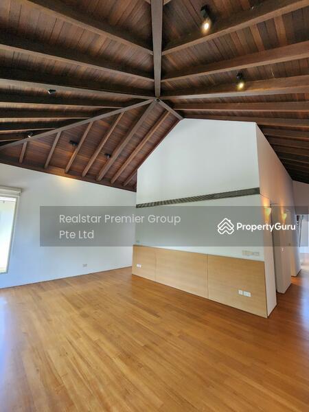  Best Location Modern Detached 