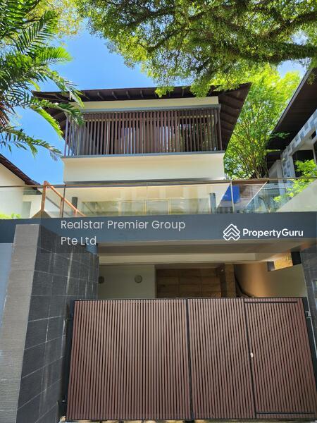 Best Location Modern Detached 