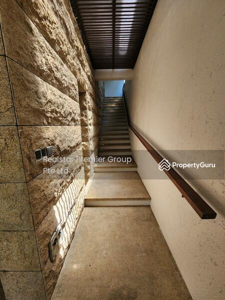  Best Location Modern Detached 