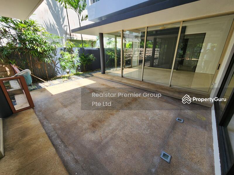  Best Location Modern Detached 