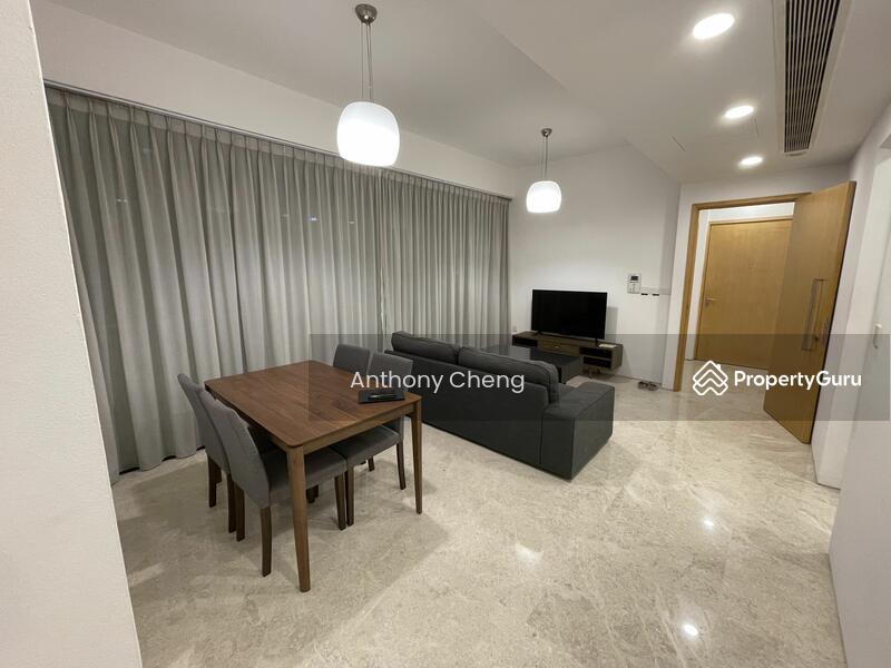 Rhapsody on Mount Elizabeth