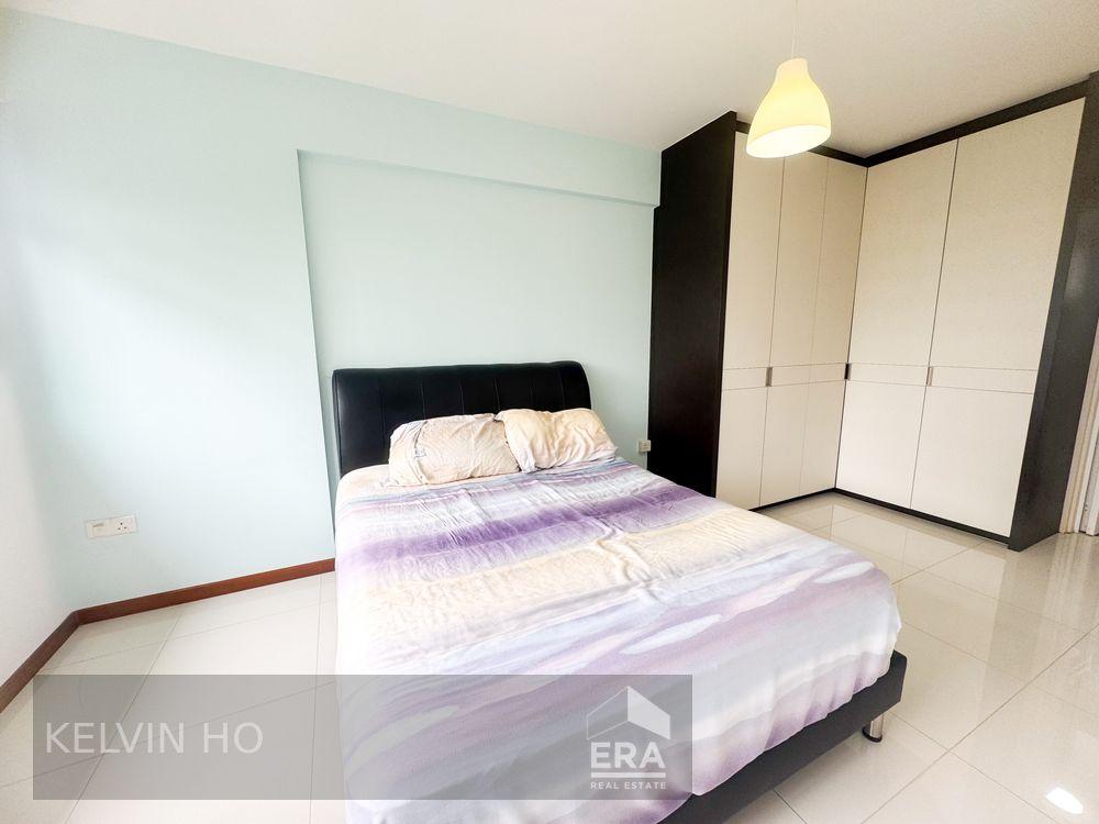 Spacious and Well Maintained With Actual 4 Bedroom for Rent