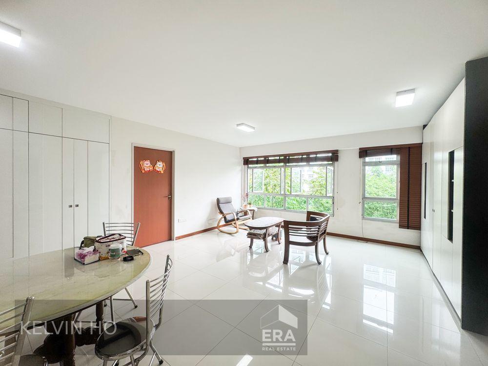 Spacious and Well Maintained With Actual 4 Bedroom for Rent