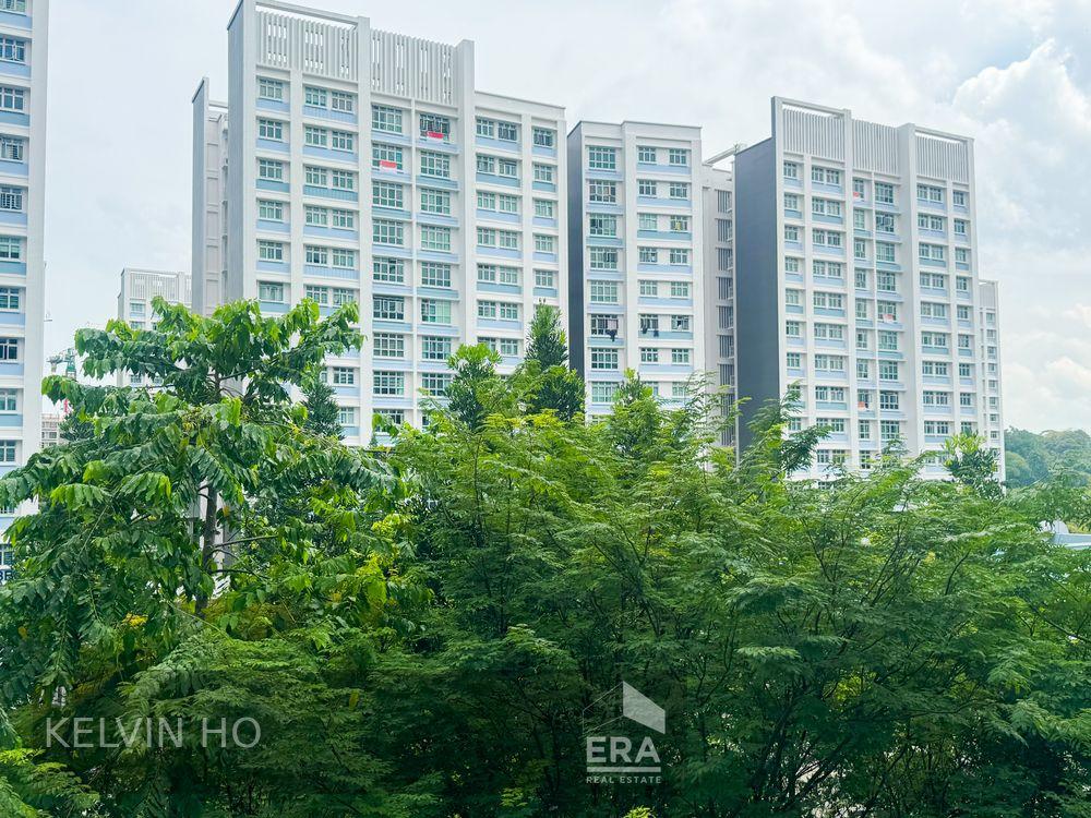 Spacious and Well Maintained With Actual 4 Bedroom for Rent