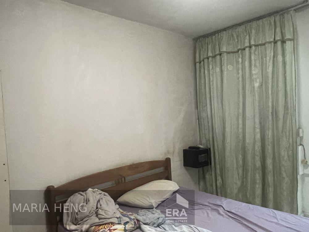 Prop-GPT: HDB - 2 room: D27 Yishun 219 Yishun Street 21
