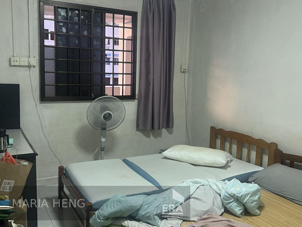 HDB - 2 room for Rent: Yishun Street 21, Yishun, D27, 760219