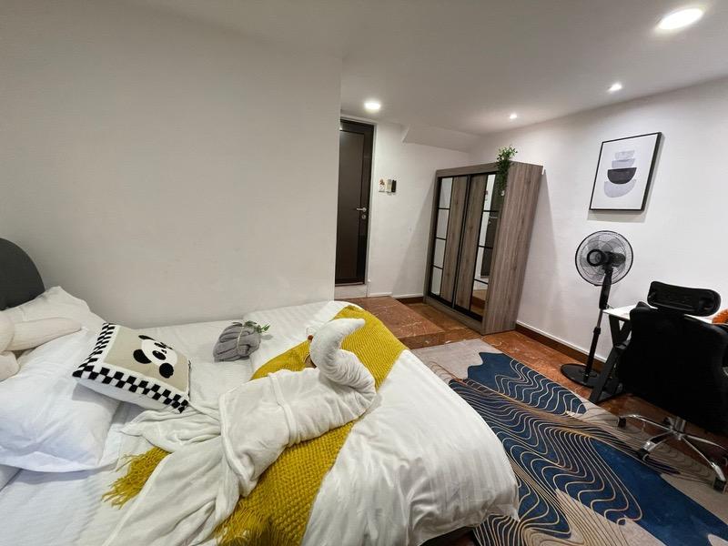 Prop-GPT: Town House: D16 Kew Drive Kew Residencia