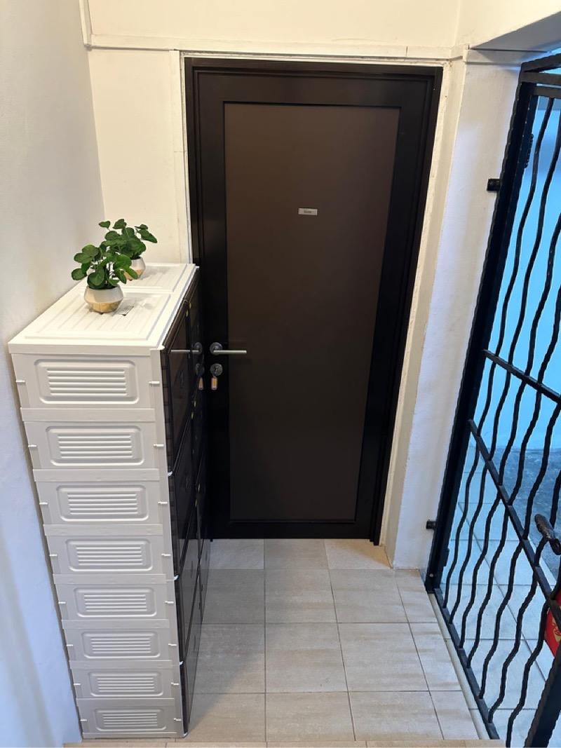 Kew Residencia Town House Room Rental, $2,368, 1 Bed 1 Bath 620 sqft $3.82 psf