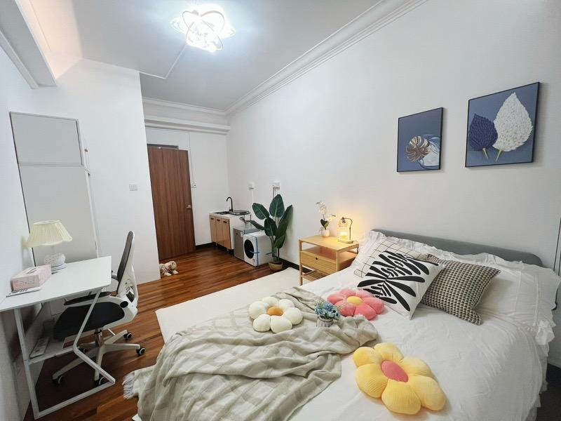 Prop-GPT: Terrace: D16 Kew Drive 395 KEW CRESCENT