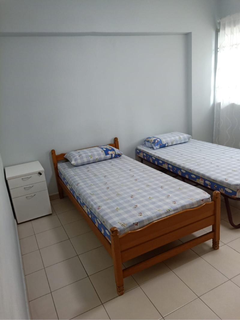 Prop-GPT: HDB Apartment: D18 Tampines 469 Tampines Street 44