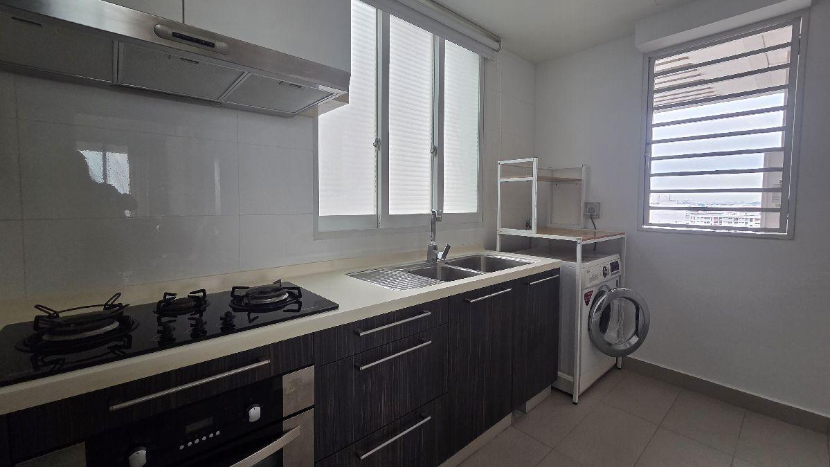 Mi Casa Condominium For Rent, $4,001, 2 Bed 2 Bath 1,119 sqft $3.58 psf