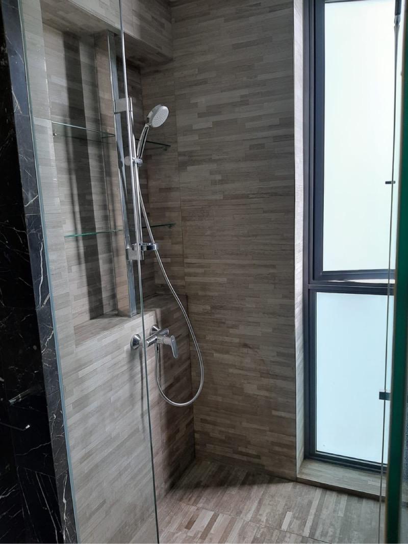J Gateway Condominium Room Rental, $2,500, 1 Bed 1 Bath 180 sqft $13.89 psf