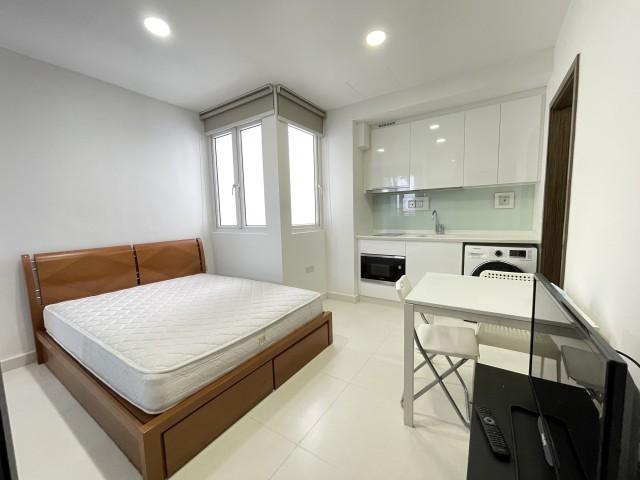 Kensington Square Apartment For Rent, $2,2501 Bath 250 sqft $9.00 psf