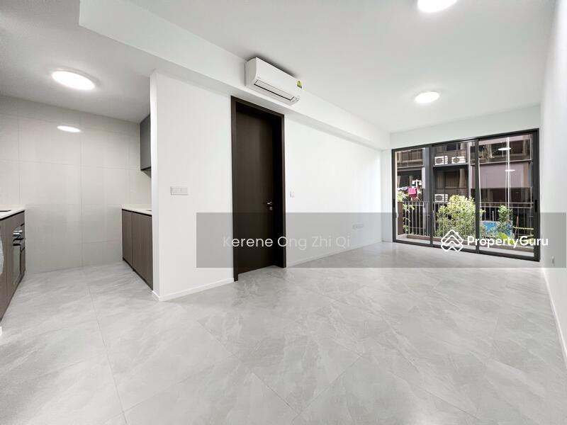 Prop-GPT: Condominium: D27 Yishun The Watergardens at Canberra