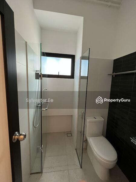 RARE FEMALE COLIVING APARTMENT @ River Valley