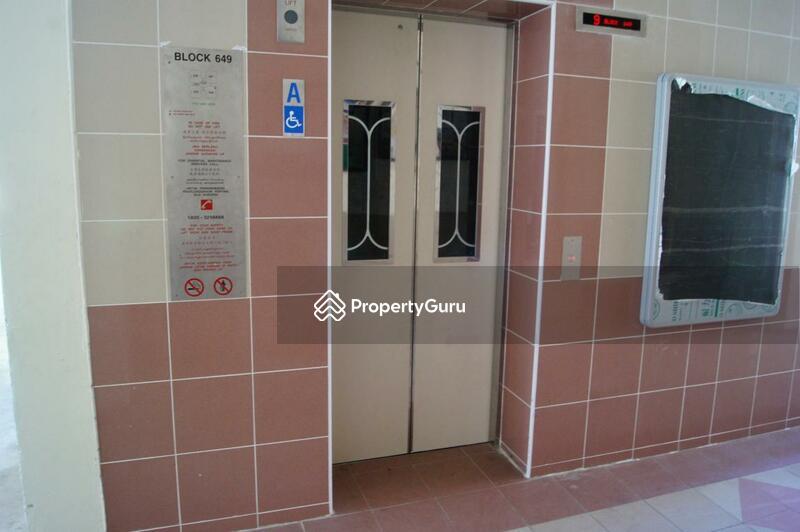 649 Hougang Avenue 8
