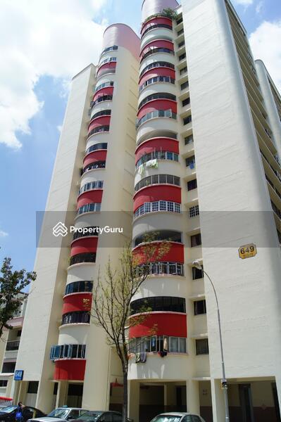 649 Hougang Avenue 8