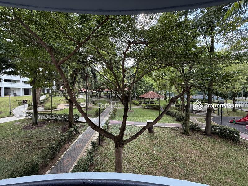 649 Hougang Avenue 8