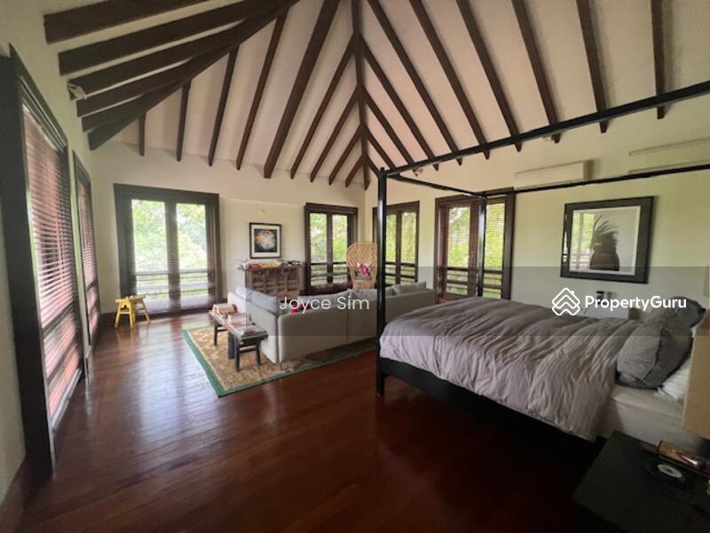 High Ceiling, Huge Garden, Elevated Tropical Gcb