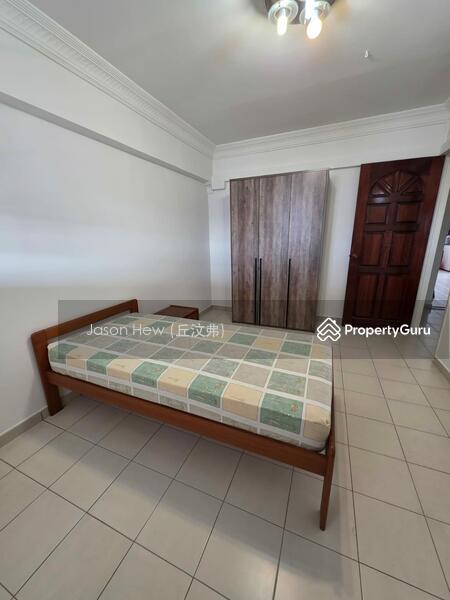 Prop-GPT: HDB Flat: D27 Yishun 628 Yishun Street 61