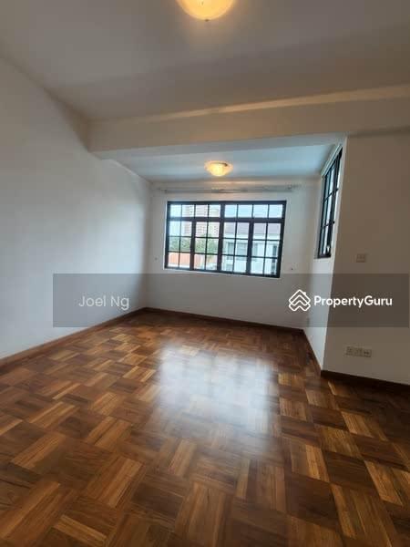 Terrace at East Coast Ave mins away to Siglap mrt