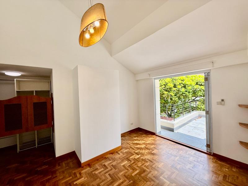 Seletar Hills Estate Corner Terrace For Rent, $6,470, 4 Bed 3 Bath 2,000 sqft $2.97 psf