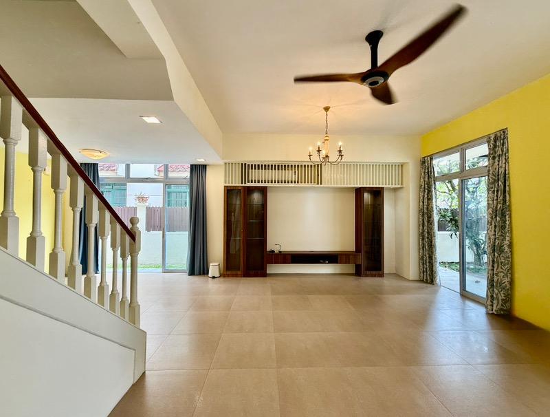 Seletar Hills Estate Corner Terrace For Rent, $6,470, 4 Bed 3 Bath 2,000 sqft $2.97 psf