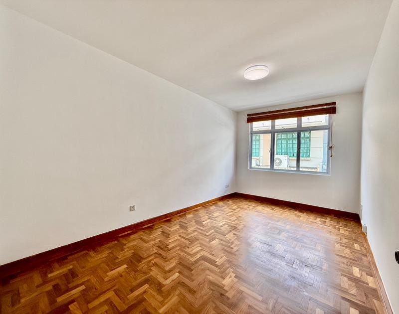 Seletar Hills Estate Corner Terrace For Rent, $6,470, 4 Bed 3 Bath 2,000 sqft $2.97 psf