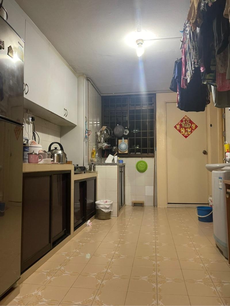 27 New Upper Changi Road HDB Apartment Room Rental, $650, 1 Bed 1 Bath 699 sqft $0.93 psf