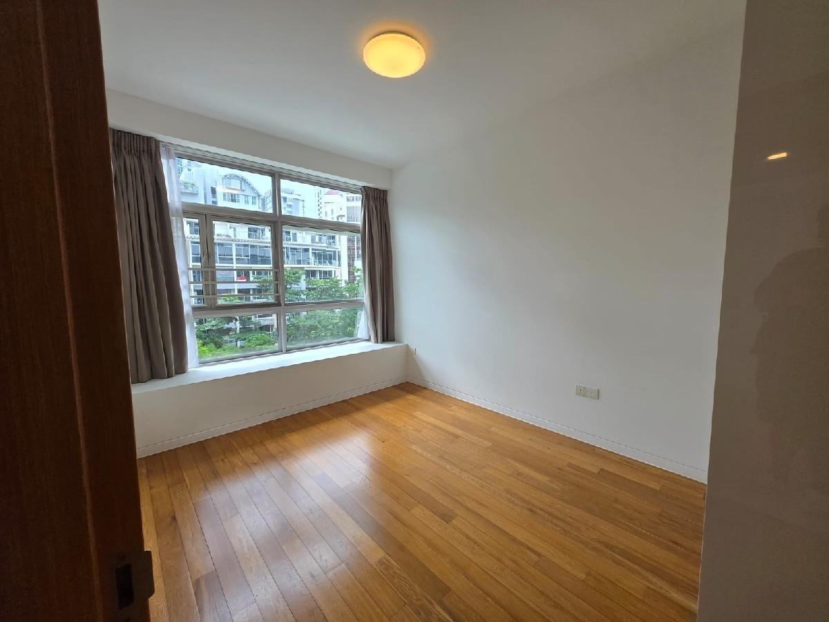 RV Residences Condominium For Rent, $4,800, 2 Bed 2 Bath 678 sqft $7.08 psf